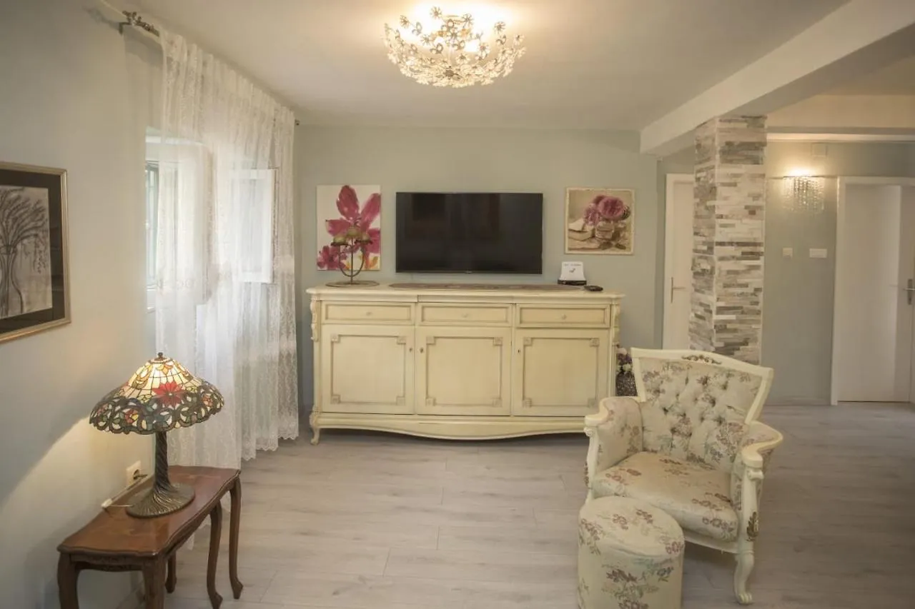 Apartment Antica With Yard & Bbq Split 0*,  Croatia